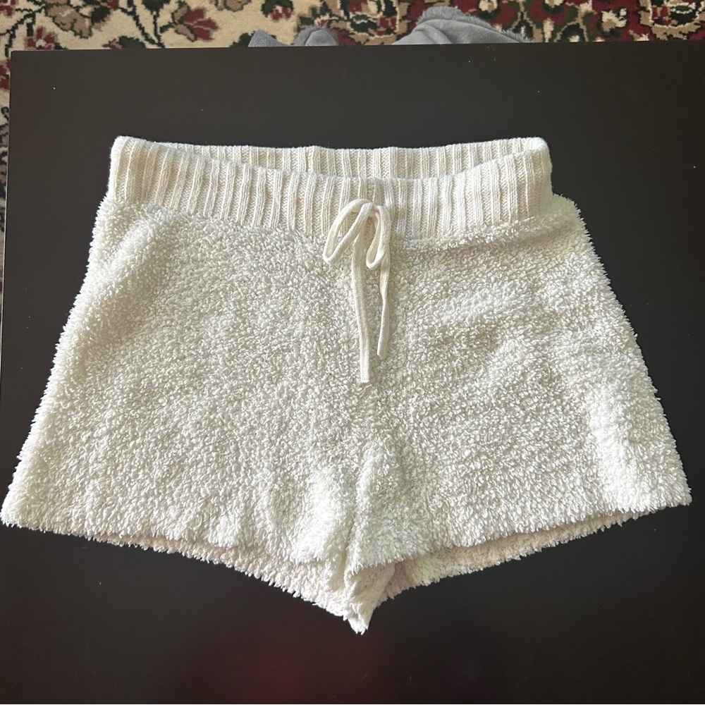 American Eagle White Fleece Shorts Size Small